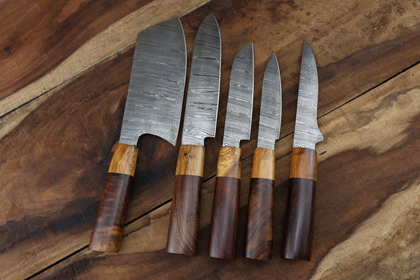 Premium portable leather knife roll for 5 pc Damascus chef set, designed for secure travel and blade protection.